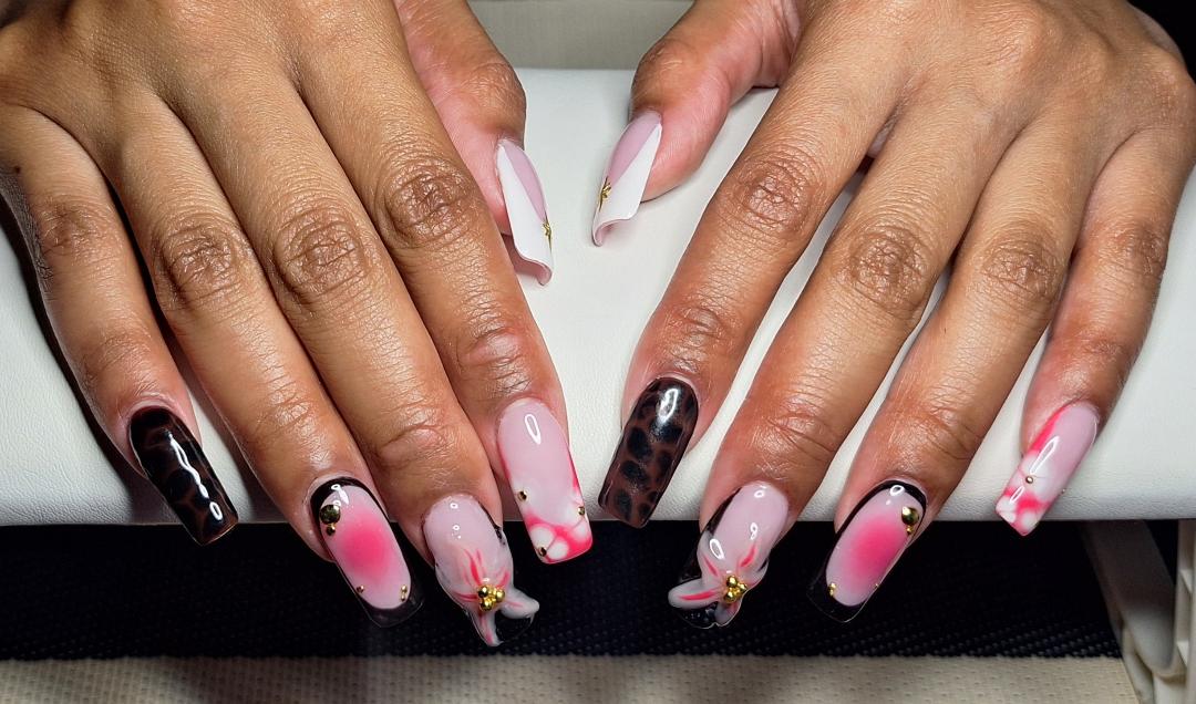 Gold star French tips